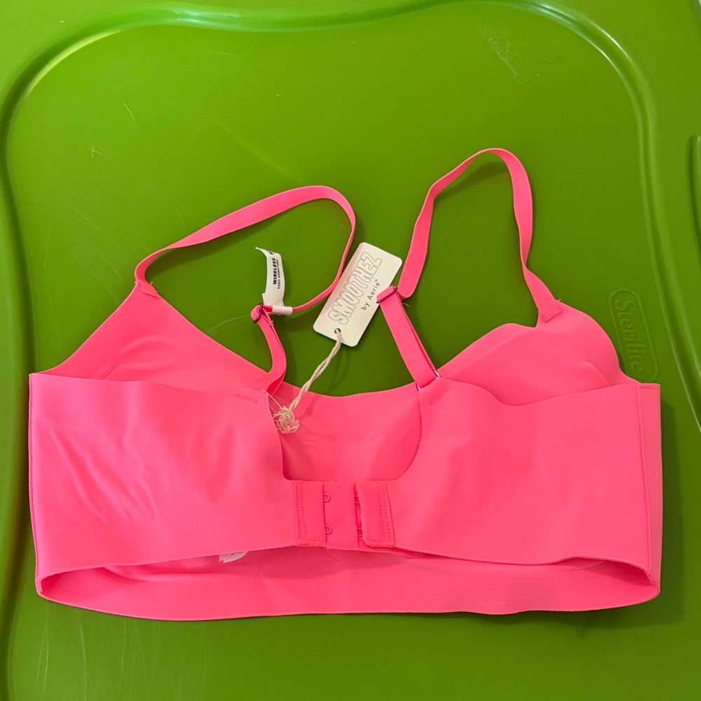 Aerie Bright Pink Wireless Bra NWT. Size medium D - Picture 5 of 9